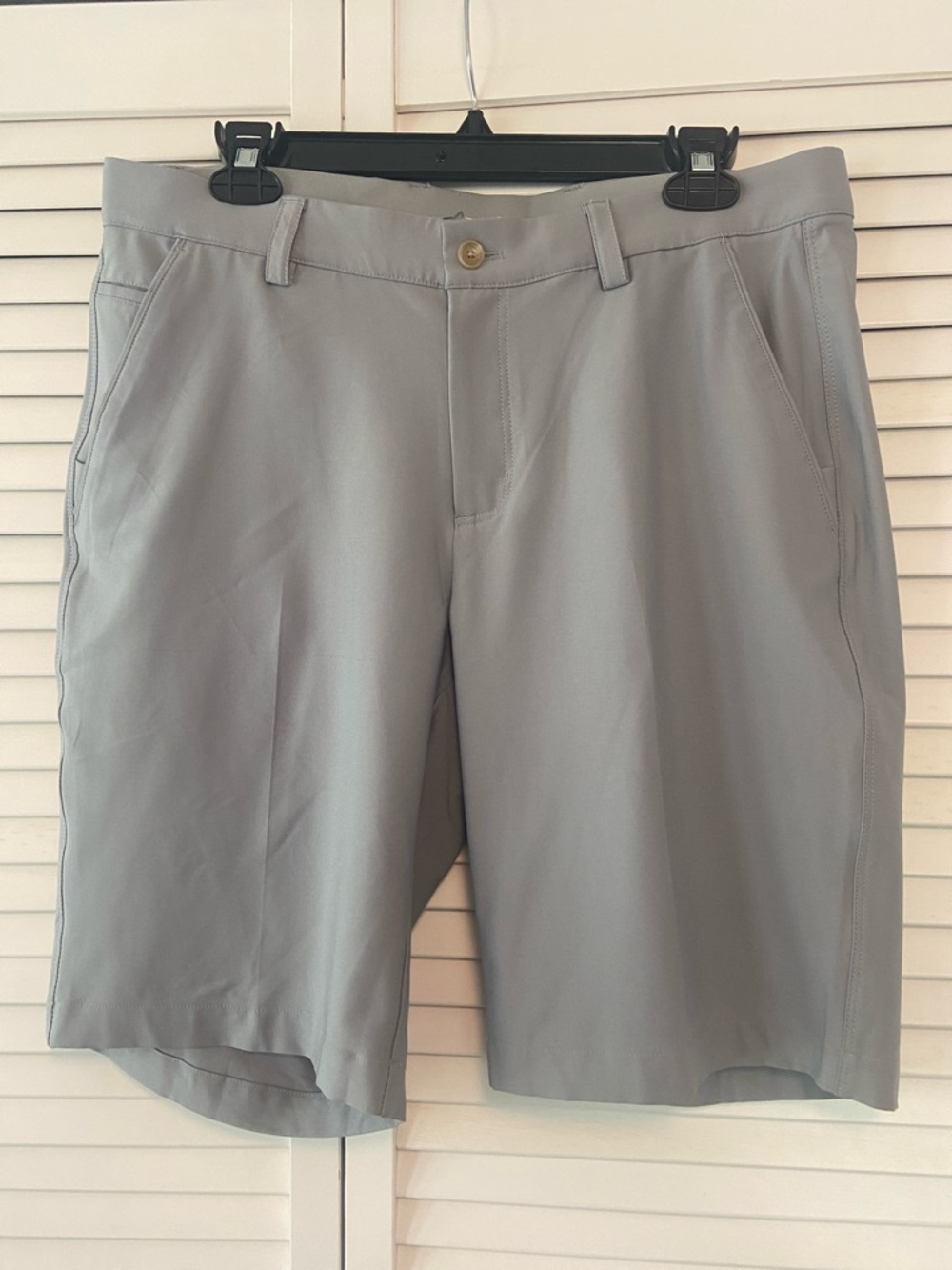 Greg Norman Performance Golf Shorts‎ Mens Size 32 Light Gray ML75 Microlux EUC